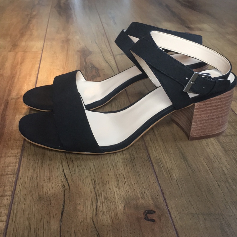 Nine West Gondola Sandals • Black • 10M